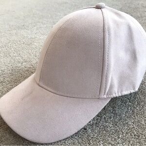 H&M Women’s Blush Pink Suede Cap Kendal Gigi Ariana Grande NWT! M